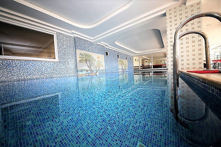 Меблированная квартира с двумя спальнями в Махмутларе