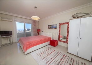 Меблированная квартира с двумя спальнями в Махмутларе