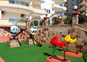 Меблированная квартира с двумя спальнями в Махмутларе