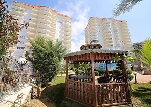 Меблированная квартира с двумя спальнями в Махмутларе