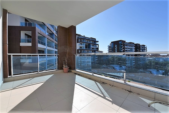 Трехкомнатная квартира в благоустроенном комплексе