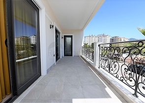 Меблированная квартира в комплексе класса люкс