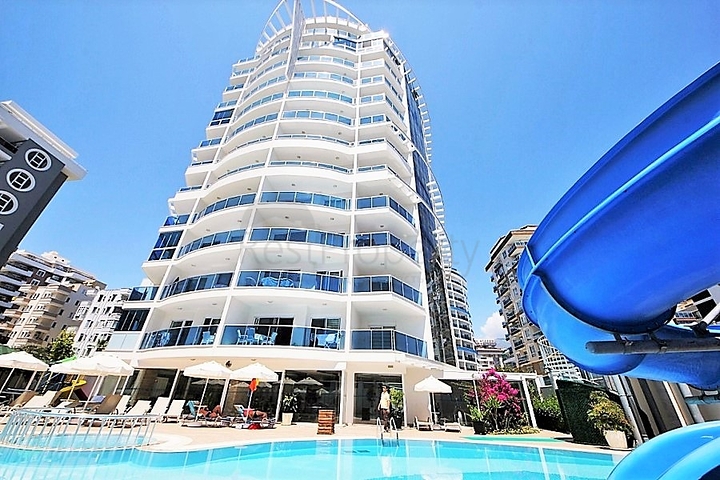 Большой пентхаус с видом на море в районе Махмутлар