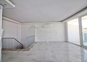 Большой пентхаус с видом на море в районе Махмутлар