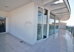 Большой пентхаус с видом на море в районе Махмутлар