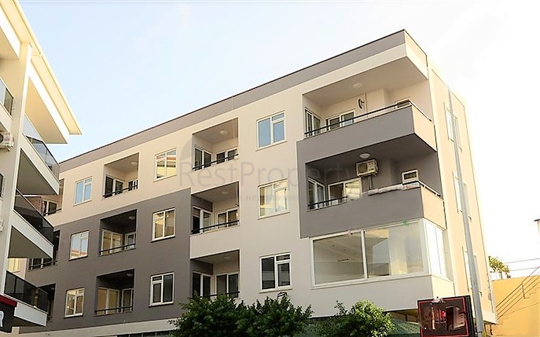 Двухкомнатная квартира в двух шагах от моря в районе Оба