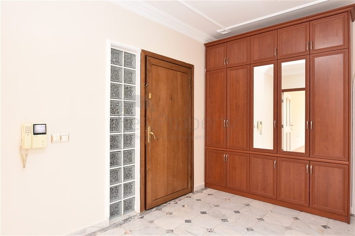 Большая квартира для всей семьи в центре Алании