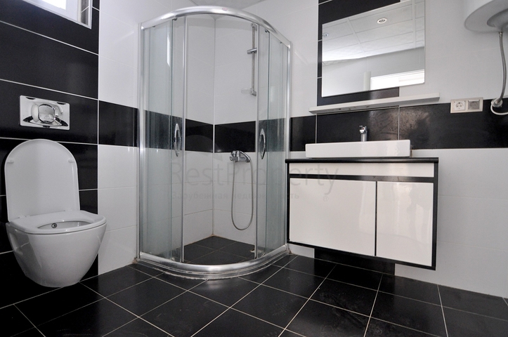 Квартира 1+1 с видом на парк в комплексе в Коньяалты 