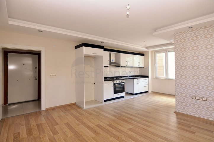 Квартира 1+1 с видом на парк в комплексе в Коньяалты 