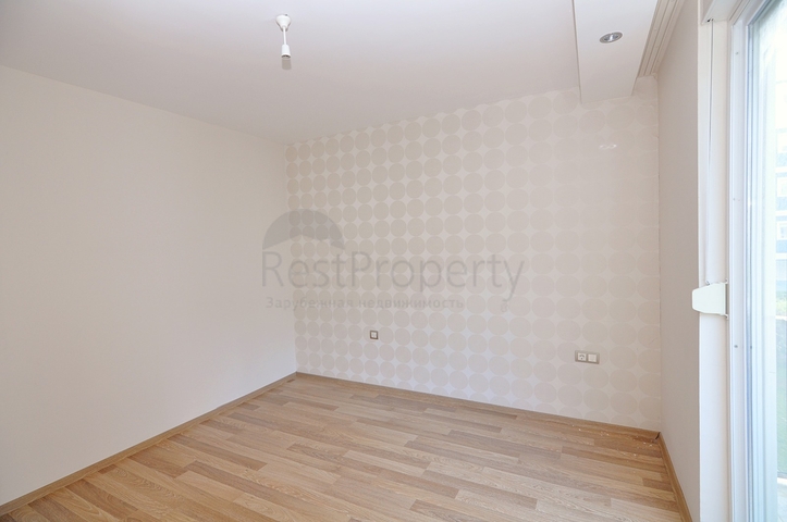 Квартира 1+1 с видом на парк в комплексе в Коньяалты 