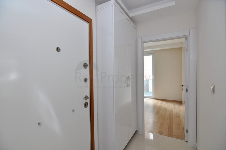 Квартира 1+1 с видом на парк в комплексе в Коньяалты 