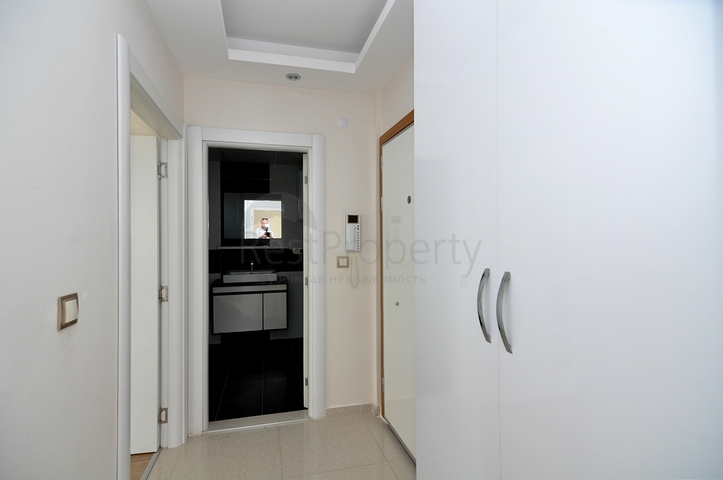 Квартира 1+1 с видом на парк в комплексе в Коньяалты 