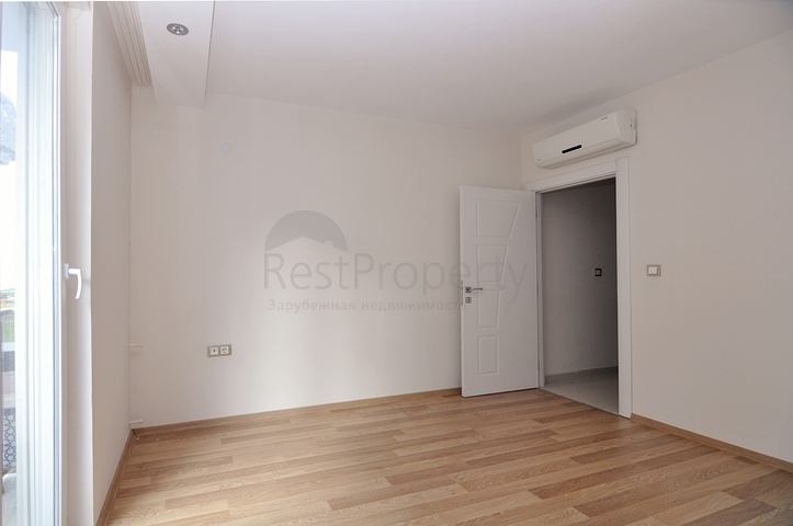 Квартира 1+1 с видом на парк в комплексе в Коньяалты 