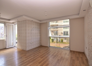 Квартира 1+1 с видом на парк в комплексе в Коньяалты 