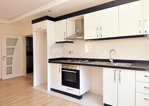 Квартира 1+1 с видом на парк в комплексе в Коньяалты 