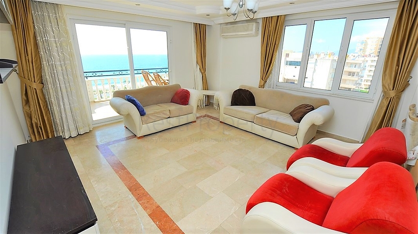 Меблированный пентхаус с видом на море в Махмутларе