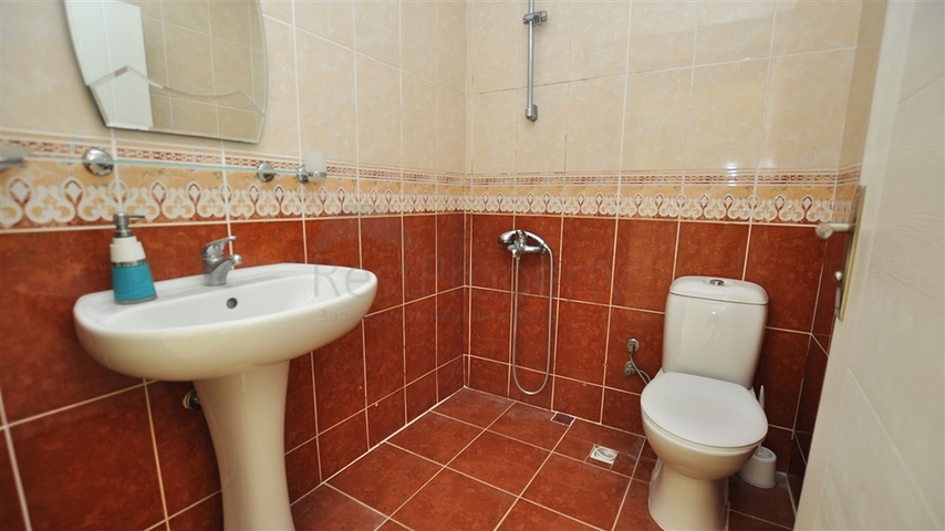 Меблированный пентхаус с видом на море в Махмутларе