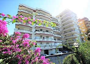 Меблированный пентхаус с видом на море в Махмутларе