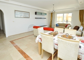 Меблированный пентхаус с видом на море в Махмутларе