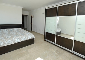 Меблированный пентхаус с видом на море в Махмутларе