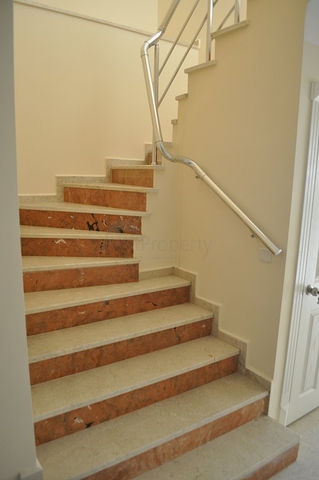 Пентхаус с четырьмя спальными комнатами в Махмутларе