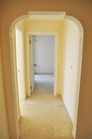 Пентхаус с четырьмя спальными комнатами в Махмутларе