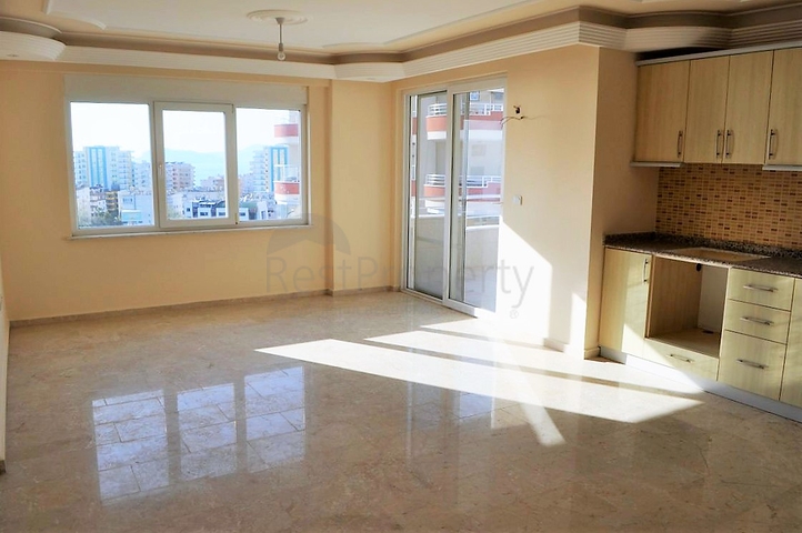 Пентхаус с четырьмя спальными комнатами в Махмутларе