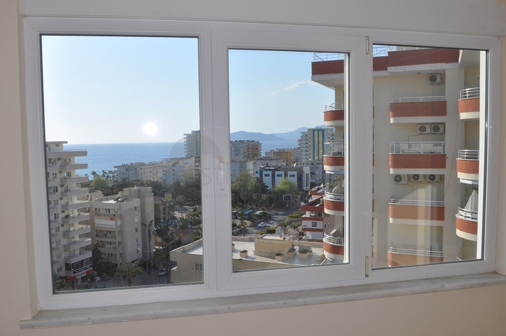 Пентхаус с четырьмя спальными комнатами в Махмутларе