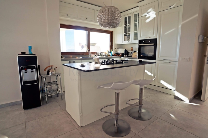 Отдельная вилла с частным бассейном в центре Бодрума