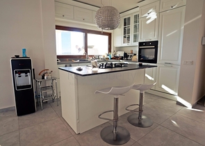 Отдельная вилла с частным бассейном в центре Бодрума