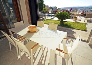 Отдельная вилла с частным бассейном в центре Бодрума