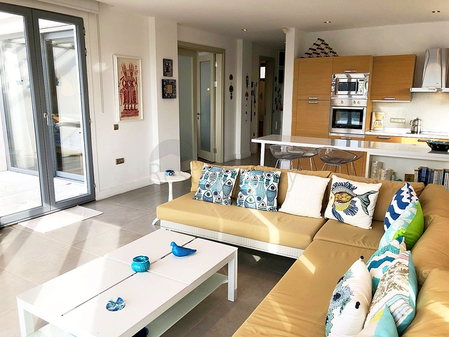 Мебелированная квартира с панорамным видом на море в Бодруме