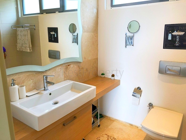 Мебелированная квартира с панорамным видом на море в Бодруме