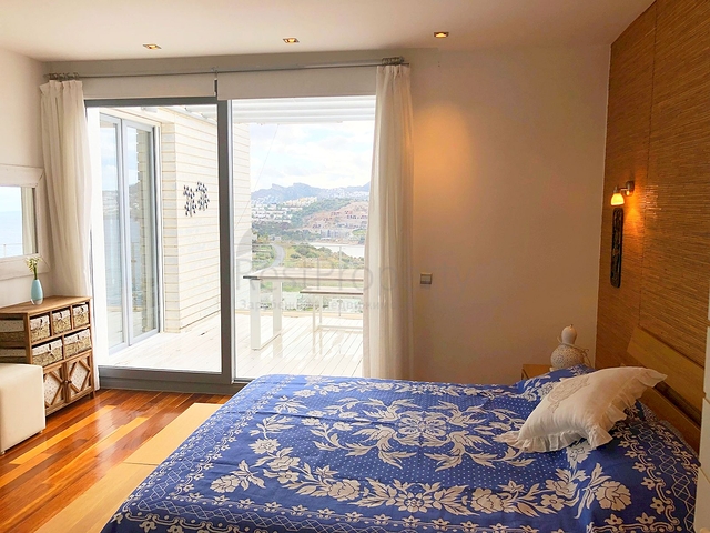 Мебелированная квартира с панорамным видом на море в Бодруме