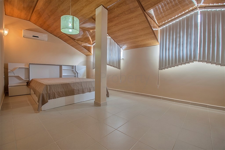 Большой меблированный пентхаус в районе Махмутлар