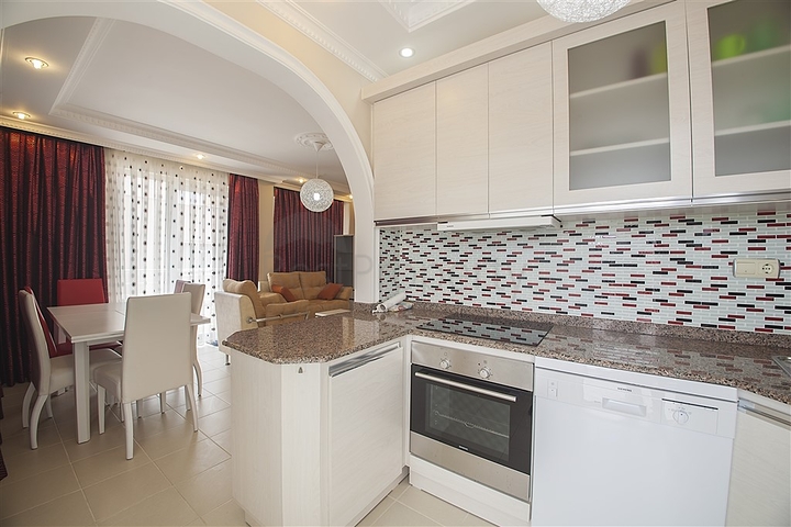 Большой меблированный пентхаус в районе Махмутлар