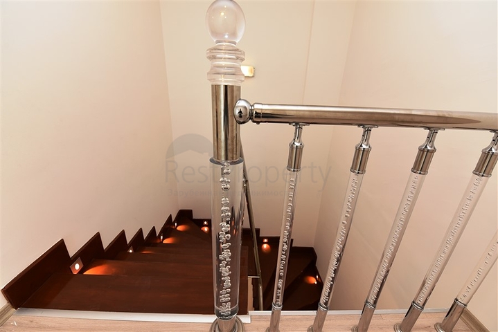 Большой пентхаус с семью спальными комнатами в Джикджилли