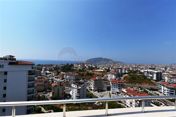 Большой пентхаус с семью спальными комнатами в Джикджилли