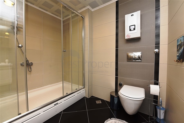 Большой пентхаус с семью спальными комнатами в Джикджилли