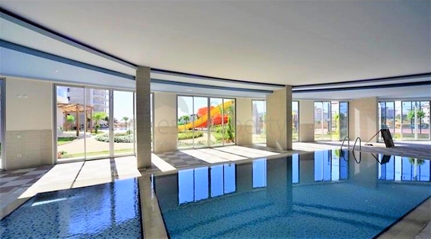 Большой пентхаус с семью спальными комнатами в Джикджилли