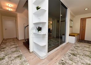 Большой пентхаус с семью спальными комнатами в Джикджилли