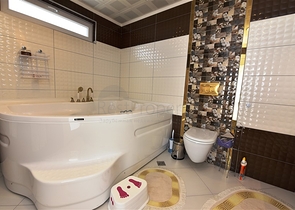 Большой пентхаус с семью спальными комнатами в Джикджилли