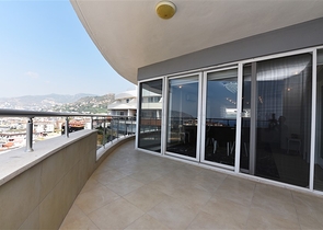 Большой пентхаус с семью спальными комнатами в Джикджилли