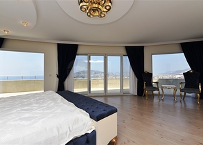 Большой пентхаус с семью спальными комнатами в Джикджилли