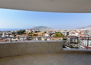 Большой пентхаус с семью спальными комнатами в Джикджилли