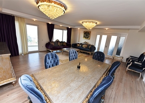 Большой пентхаус с семью спальными комнатами в Джикджилли