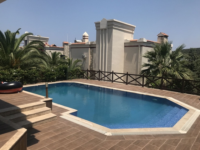 Изумительная вилла в нескольких минутах ходьбы от моря