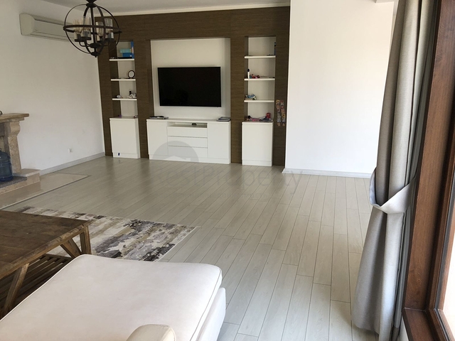 Изумительная вилла в нескольких минутах ходьбы от моря