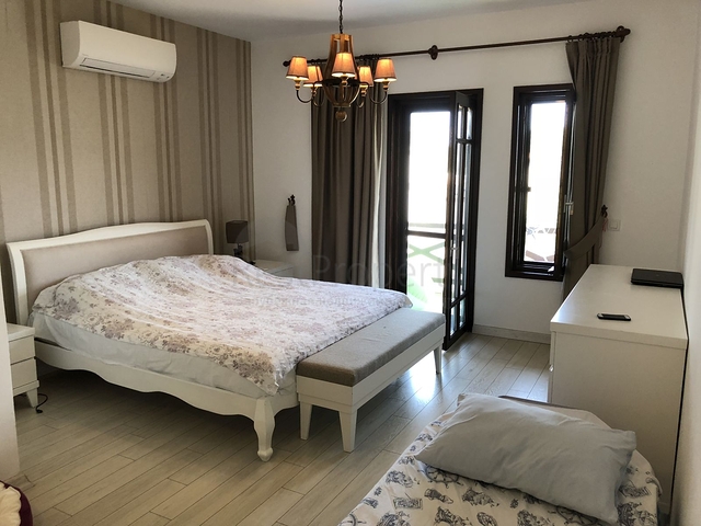 Изумительная вилла в нескольких минутах ходьбы от моря