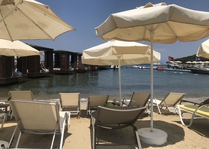 Изумительная вилла в нескольких минутах ходьбы от моря